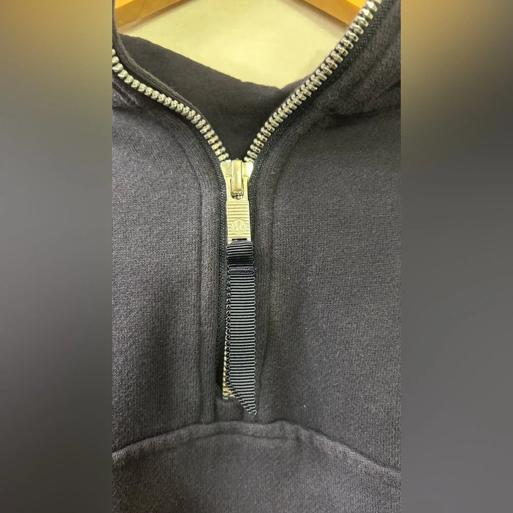 Lululemon Floral Flock Pullover in Midnight Navy - Picture 6 of 8